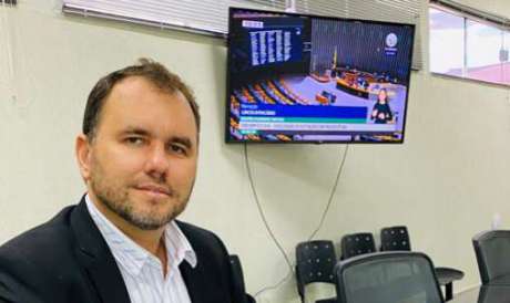 Jogo Político recebe o deputado federal Moses Rodrigues do União