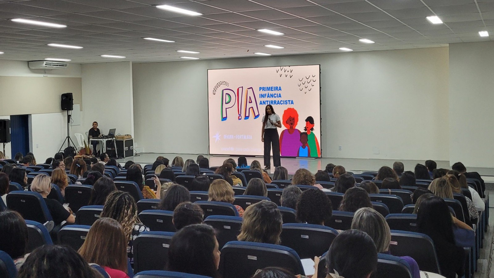 Professores De Fortaleza Recebem Treinamento Sobre Antirracismo Na