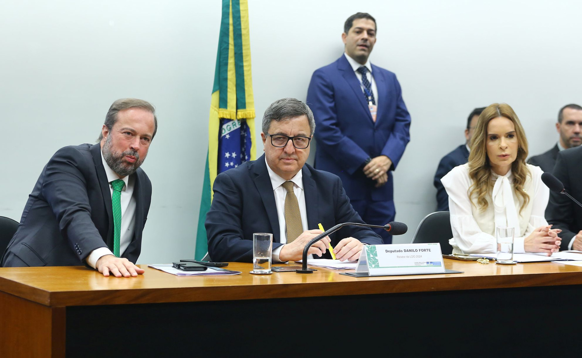 Comissão mista aprova relatório preliminar da LDO déficit zero em