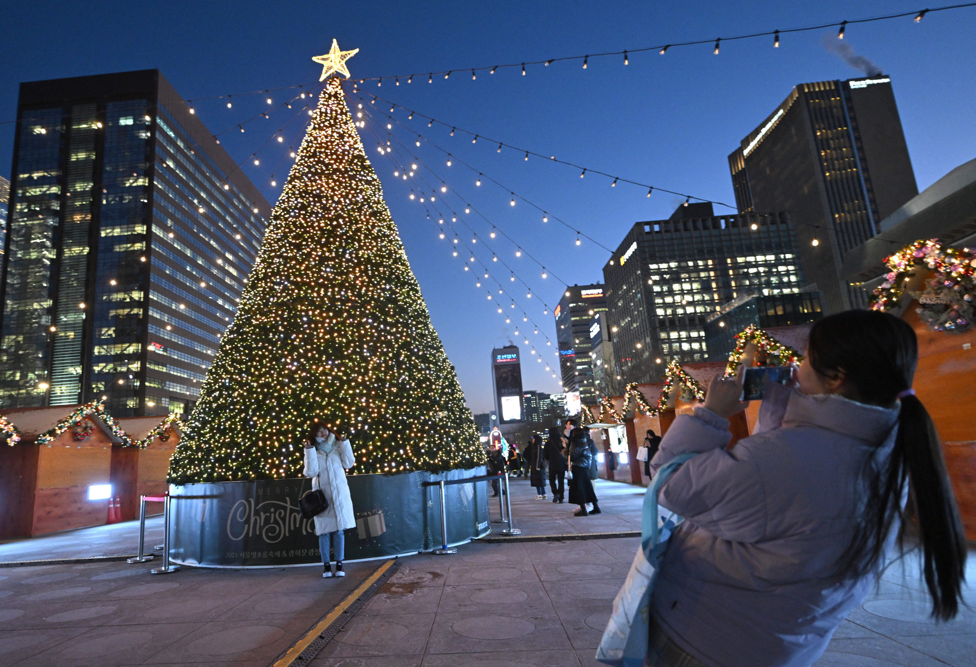 Celebrações de Natal pelo mundo veja fotos