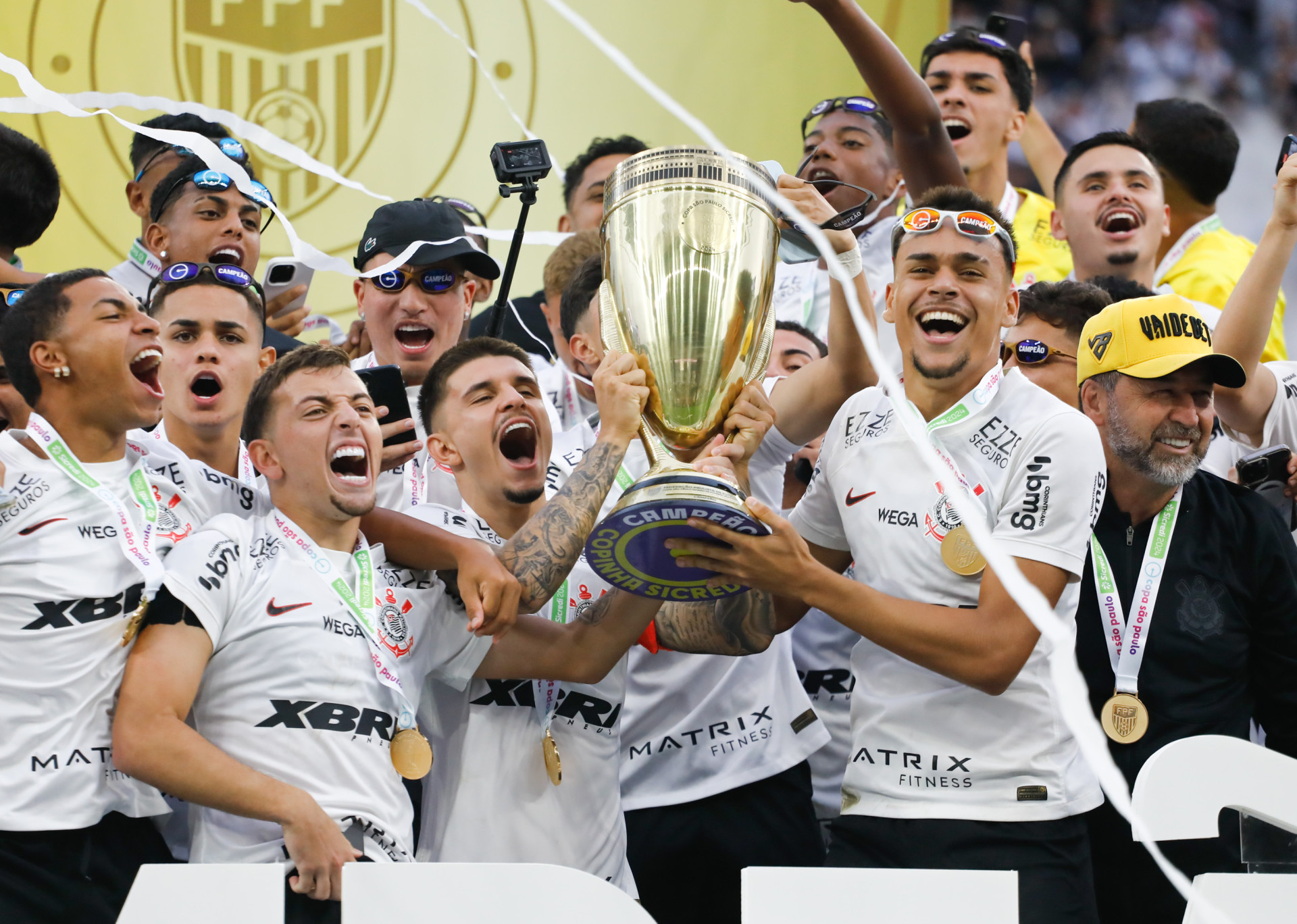 Corinthians Bate Cruzeiro Gola O No Fim E Conquista O T Tulo Da