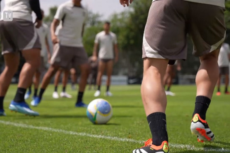 Corinthians faz último treino antes de viajar a Maringá