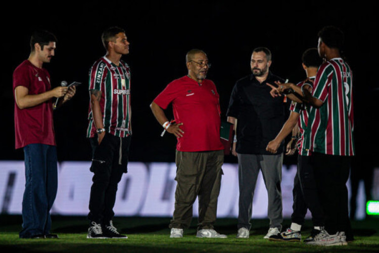 Saiba quem é Gegê funcionário do Fluminense que entregou camisa para