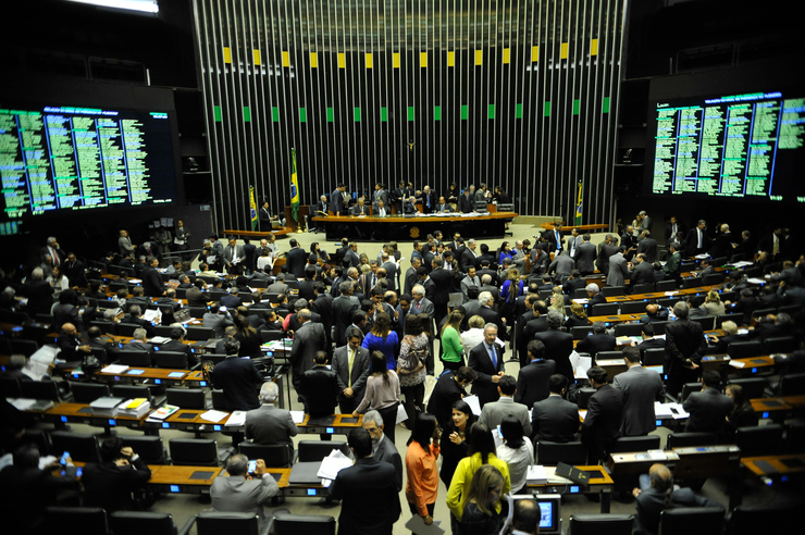 Eleições saiba quanto é o salário e benefícios recebidos por um