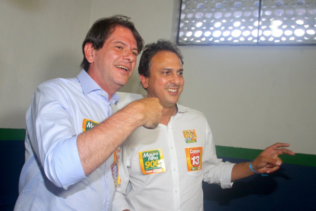 ￼Cid Gomes e Camilo, em 2014 (Foto: Tatiana Fortes, em 5/10/2014)