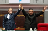 Os líderes das Coreias, Moon Jae-in e Kim Jong-un, durante encontro realizado em 2018