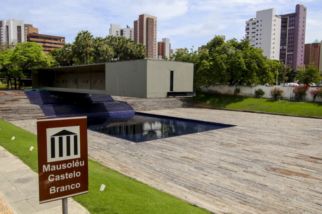  Mausoléu Castelo Branco nas edificações do Palácio da Abolição (Foto: Aurélio Alves/O POVO) (Foto: (Foto: Aurélio Alves/O POVO))