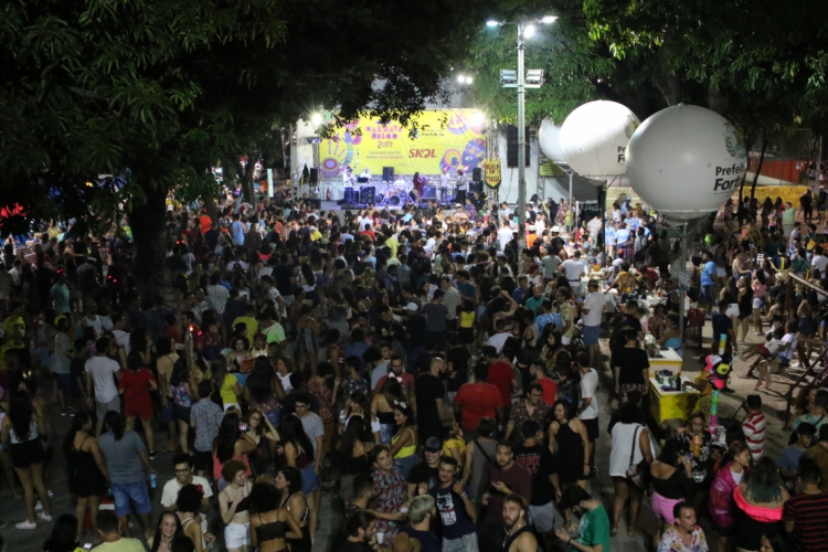 ￼Na Praça da Gentilândia, o Bloco Meu Prazer animou os foliões