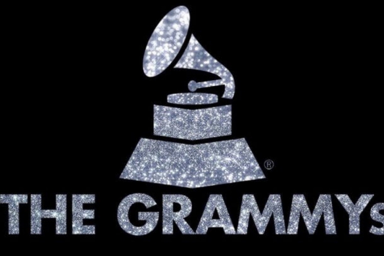 Os organizadores do Grammy já haviam planejado uma cerimônia em formato adequado à pandemia, sem público e apenas com os apresentadores e artistas convidados 