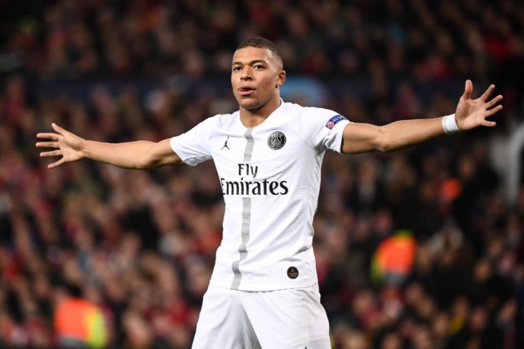 Mbappé custou € 200 milhões ao PSG e pode valer € 40 milhões após crise 