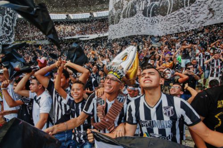 Torcida do Ceará compareceu mais ao estádio que a do Fortaleza nos últimos dez anos, segundo estudo. Foto: Mateus Dantas/O POVO.