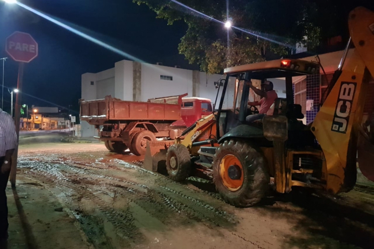 A chuva forte provocou transtornos na cidade do Crato na noite dessa segunda-feira, 18. (Foto: Divulgação/Prefeitura do Crato)