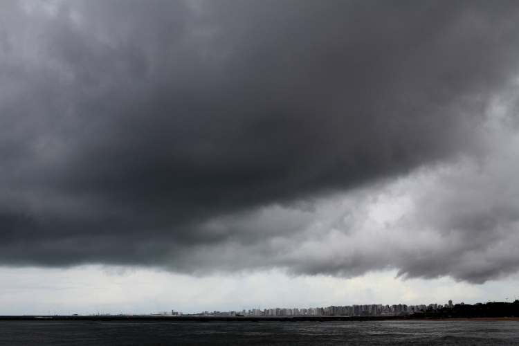 Na Região Metropolitana de Fortaleza, foram registrados mais de 60 milímetros de chuva nos municípios de Itaitinga e Maracanaú.