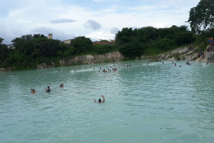 O lago está localizado a 3km do centro de Horizonte 