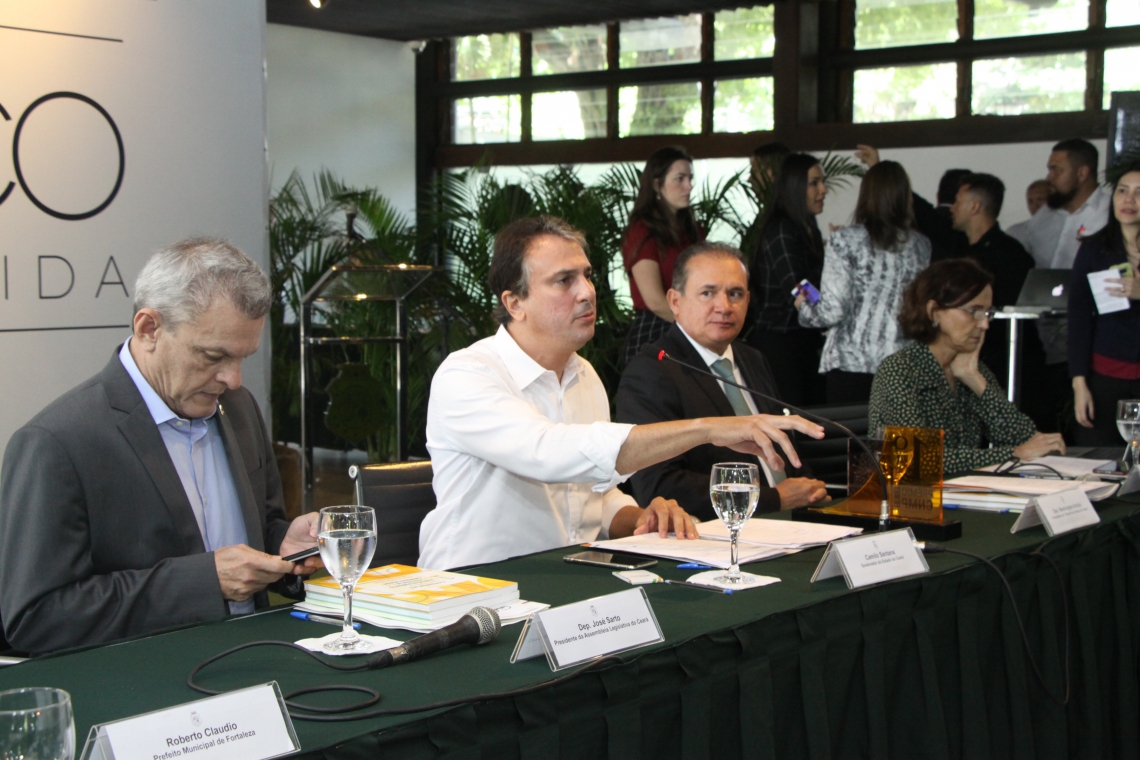 ￼8ª reunião do Comité de Governança do Pacto por um Ceará Pacífico, no Palacio da Abolição, em 2019 (Foto: Mauri Melo, em 12/4/2019)