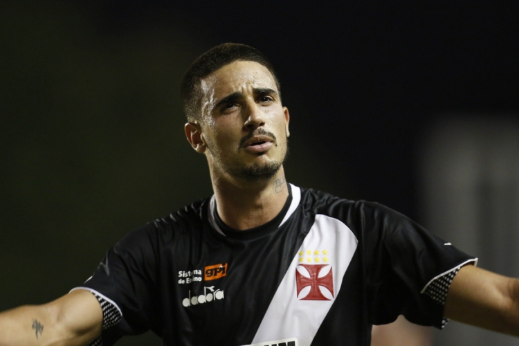 Thiago Galhardo estava no Vasco, mas já rescindiu contrato com o time carioca. 