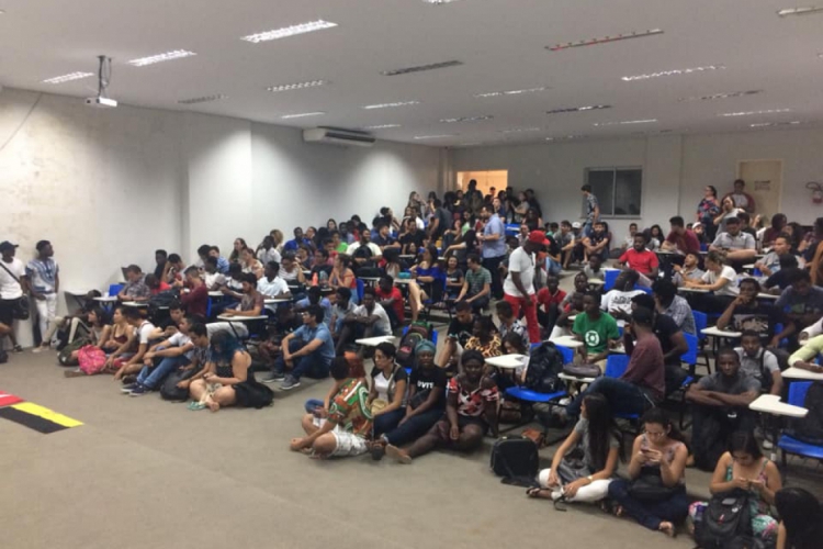 Estudantes e professores realizaram audiência pública nessa segunda-feira, 8, para discutir os impactos da retenção de verbas na Unilab