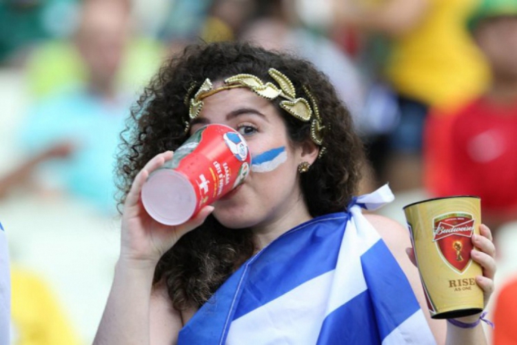 Projeto de Lei prevê a liberação para a venda e consumo de bebidas alcoólicas nos estádios.