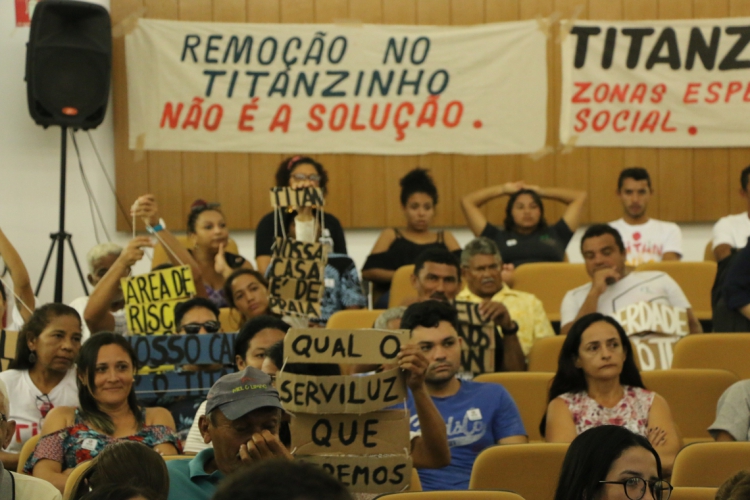 Audiência no Ministério Público do Ceará para discutir a remoção pela Prefeitura de Fortaleza, dos moradores do Titanzinho, no Serviluz e Cais do Porto