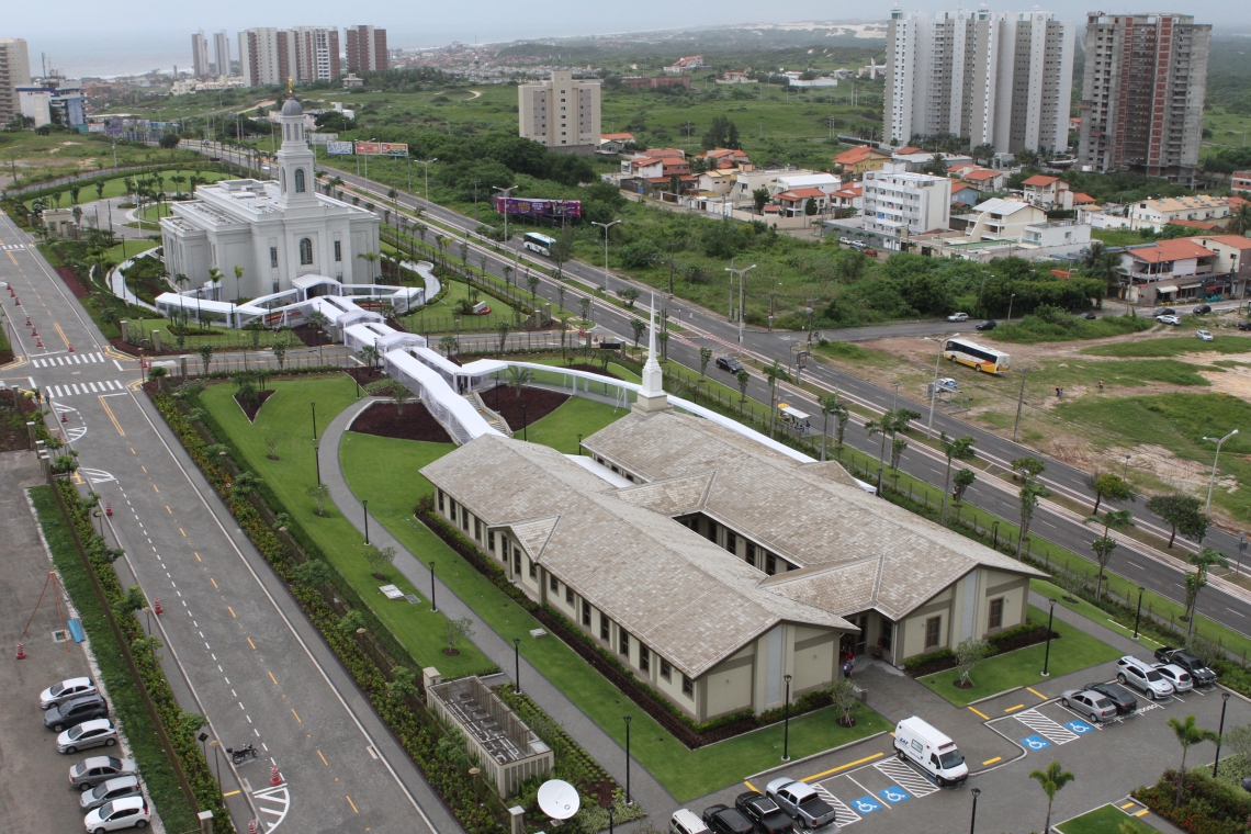 Templo da Igreja de Jesus Cristo dos Santos dos Últimos Dias: espaço é reservado a cerimônias de fieis (Foto: FABIO LIMA)