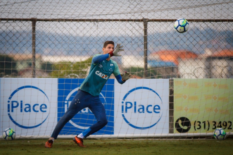 Goleiro Lucas França desembarca em Fortaleza e deve assinar com o  CearáEsportes