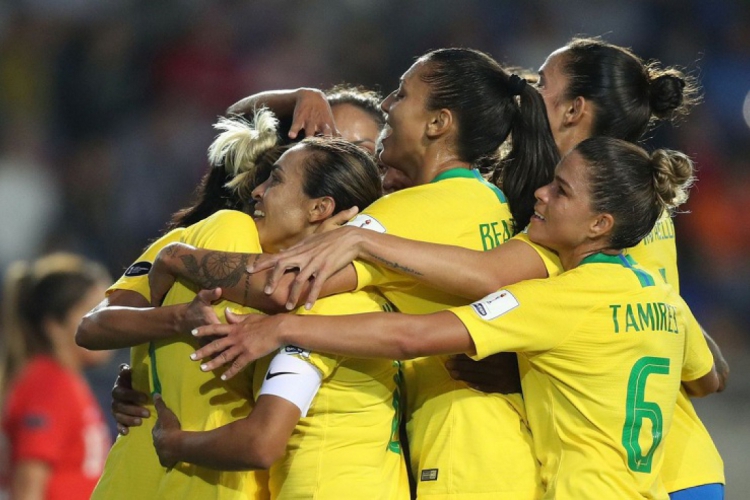 Jogos da seleção feminina na Copa têm média de 16 pontos na Globo