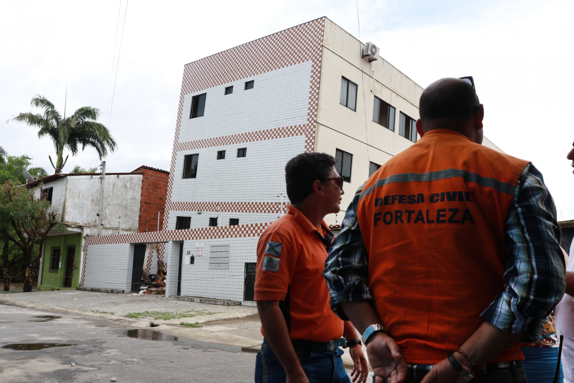 Caso o prazo seja descumprido, multa de R$ 5 mil deve ser paga pelos proprietários Arisol Parente Portela e Solimar Parente Portela
 (Foto: Tatiana Fortes / O POVO)