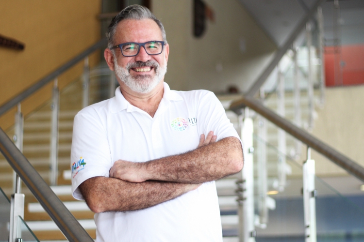 Movimento LGBT só quer dinheiro, diz ex-gay em entrevista exclusiva