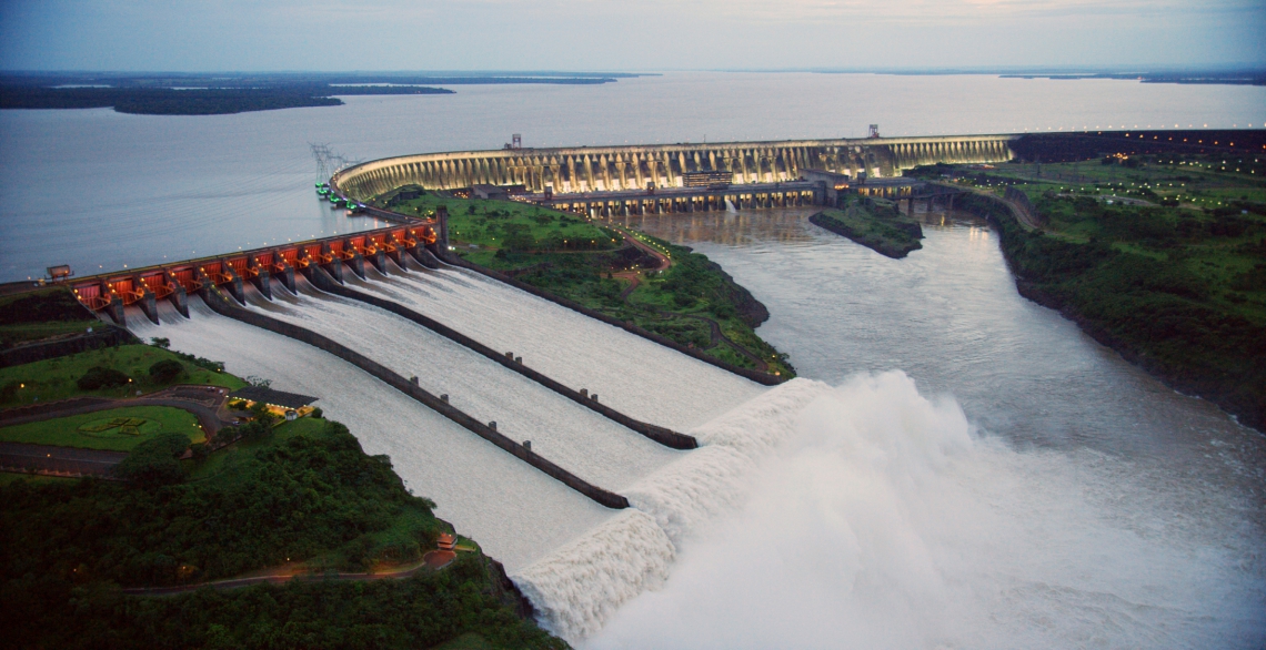 Usina foi construída em parceria pelos dois países (Foto: Nilton Rolin /Itaipu)