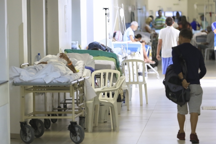 Já em relação aos leitos de enfermaria do Município, o balanço atual aponta que 88,86% deles estão ocupados por pacientes contaminados pelo vírus.