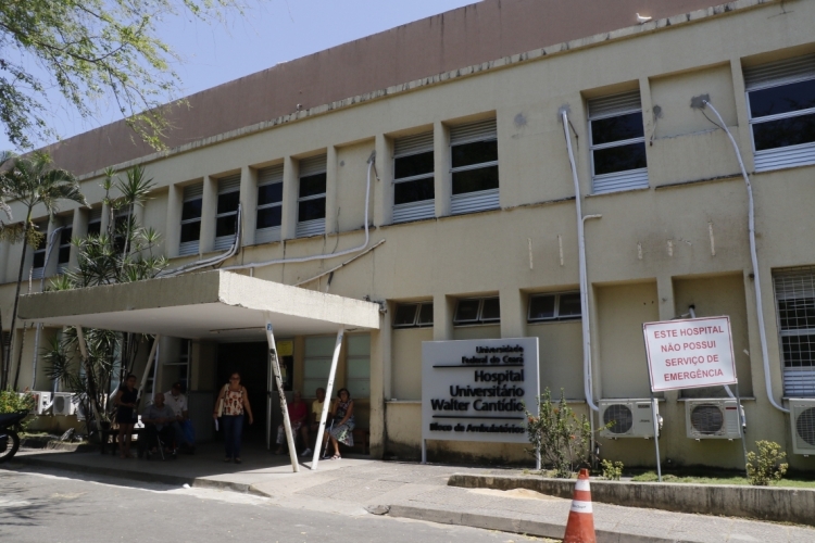 FORTALEZA, CE, BRASIL, 21-08-2019: Fachada do Hospital Universitário Walter Cantídio (HUWC), uma das unidades que realizam transplante de rim no Ceará. 