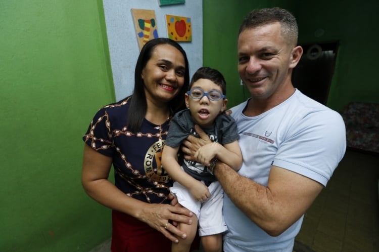 Zirlandia Sousa e Everaldo Diniz são os pais de Artur Diniz. Foto de arquivo de 2019(Foto: Alex Gomes/ Especial para O POVO)