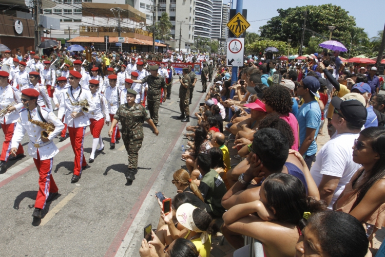 Desfile de 7 de setembro acontecia tradicionalmente na avenida Beira-Mar