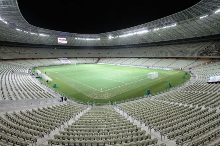 Visão panorâmica da Arena Castelão. 
