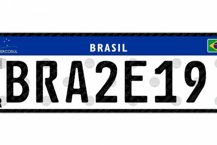  O novo modelo permite mais de 450 milhões de combinações, o que, considerando o padrão de crescimento da frota de veículos no Brasil, pode valer por mais de cem anos.