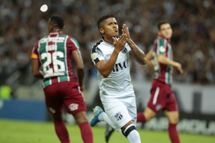 Bergson comemora gol pelo Ceará contra o Fluminense, na Série A de 2019