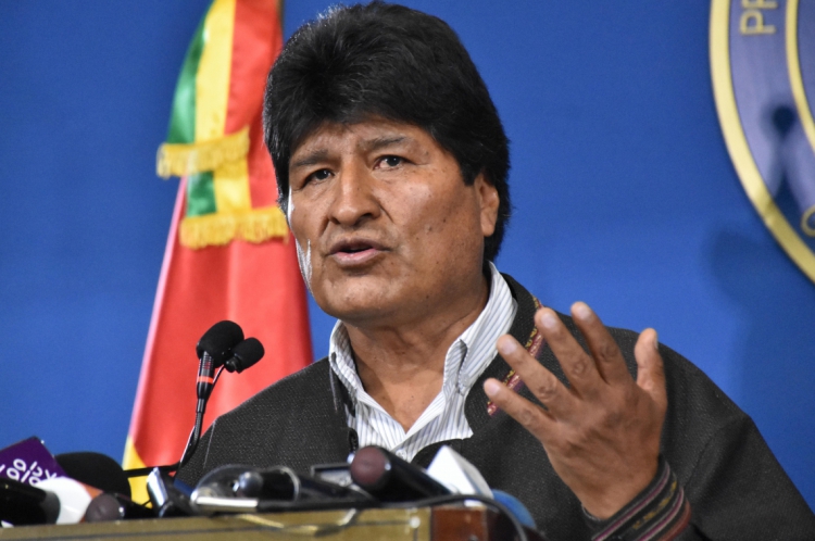 O presidente da Bolívia, Evo Morales, anunciou sua renúncia após três semanas de protestos contra sua reeleição