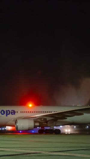 BATISMO do primeiro voo da Air Europa vindo direto de Madri para Fortaleza (Foto: FOTOS AURELIO ALVES)