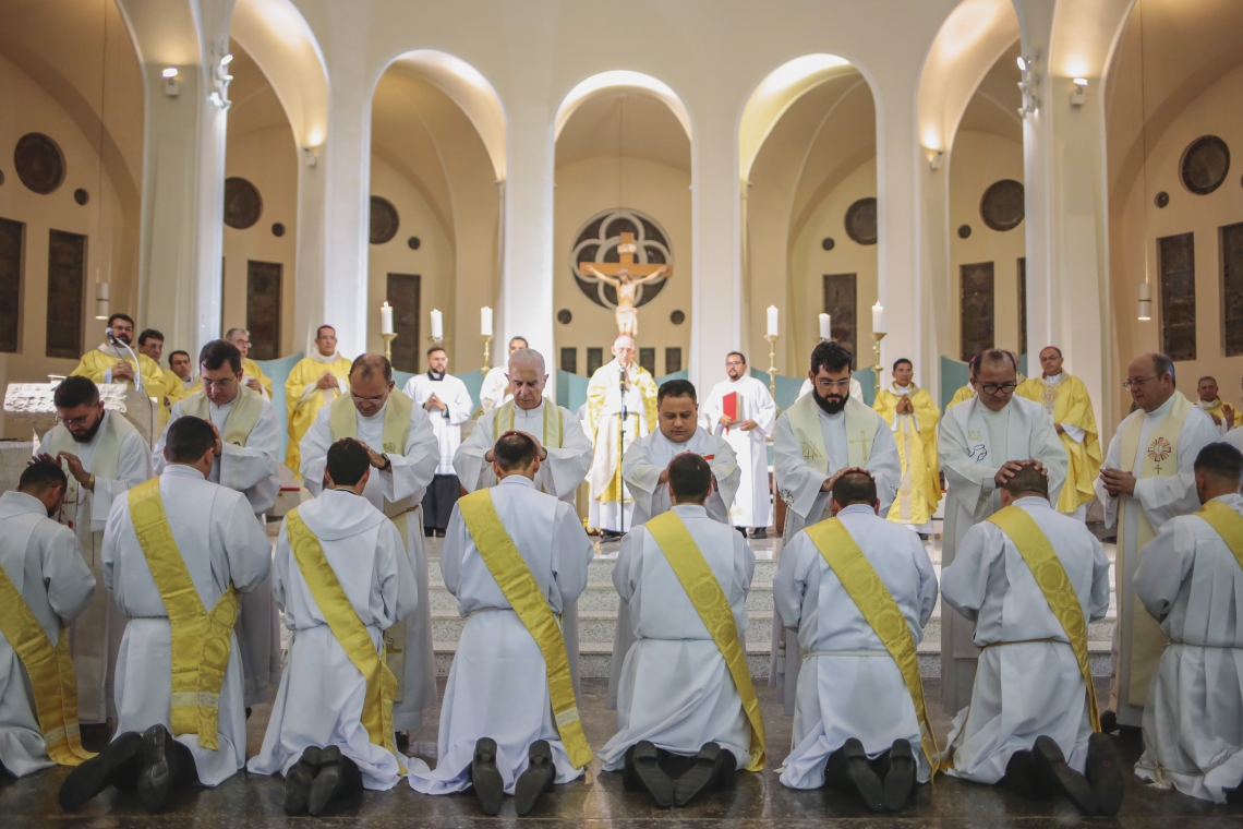 ￼CERIMÔNIA foi presidida por dom José Antônio, arcebispo de Fortaleza (Foto: AURELIO ALVES)