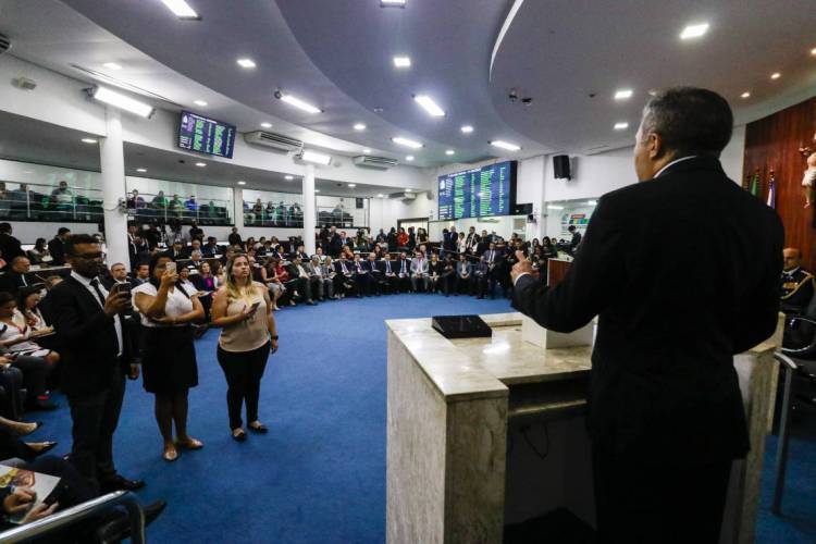 FORTALEZA, CE, BRASIL, 03.02.2020: Primeira sessão na Camara Municipal de Fortaleza com a presença do Prefeito Roberto Claudio  (foto: Thais Mesquita/O POVO)