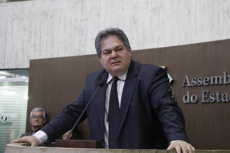 FORTALEZA, CE, BRASIL: Osmar Baquit. Deputados Estaduais da Assembléia Legislativa do Ceará. (Foto: Mauri Melo/O POVO).