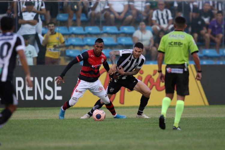 Até a pausa do futebol, Ciel defendeu o Guarany de Sobral no Campeonato Cearense