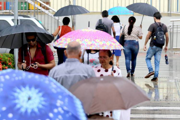 FORTALEZA, CE, BRASIL, 13.03.2020: Imagens de chuva em Fortaleza.  (Fotos: Fabio Lima/O POVO)