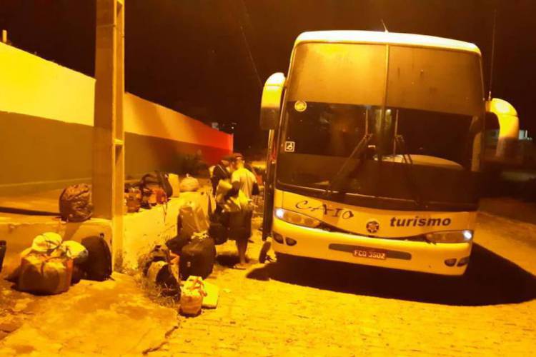 Ônibus veio do Sudeste com 23 passageiros