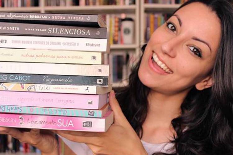  A booktuber  Pam Gonçalves fala de resenhas e dá dicas de livros