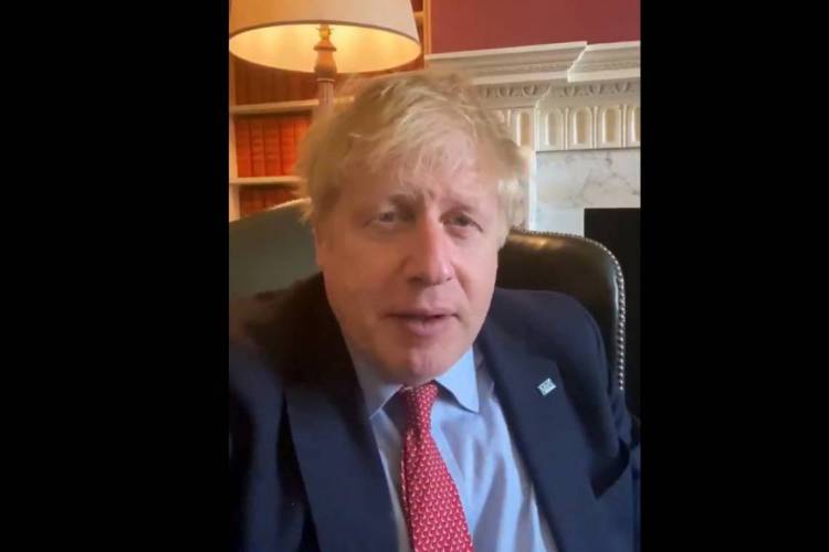 Boris Johnson durante o pronunciamento em que anunciou, no dia 27 de março, ter testado positivo para coronavírus