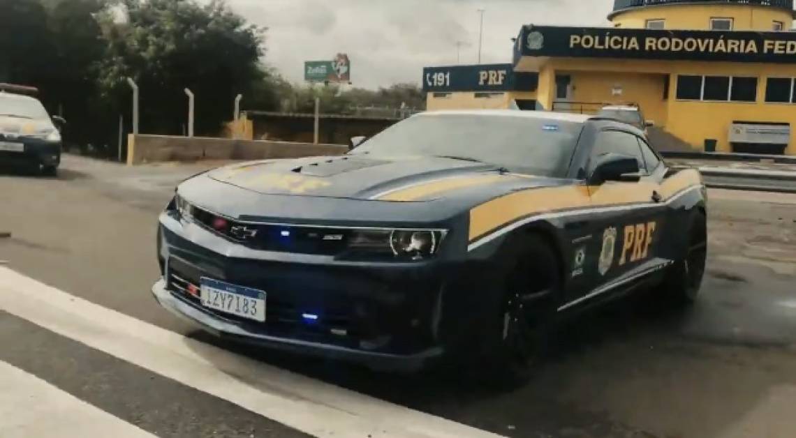 Camaro SS foi apreendido pela PRF e incorporado à frota no Rio Grande do Sul por decisão da Justiça Federal (Foto: REPRODUÇÃO WEB)