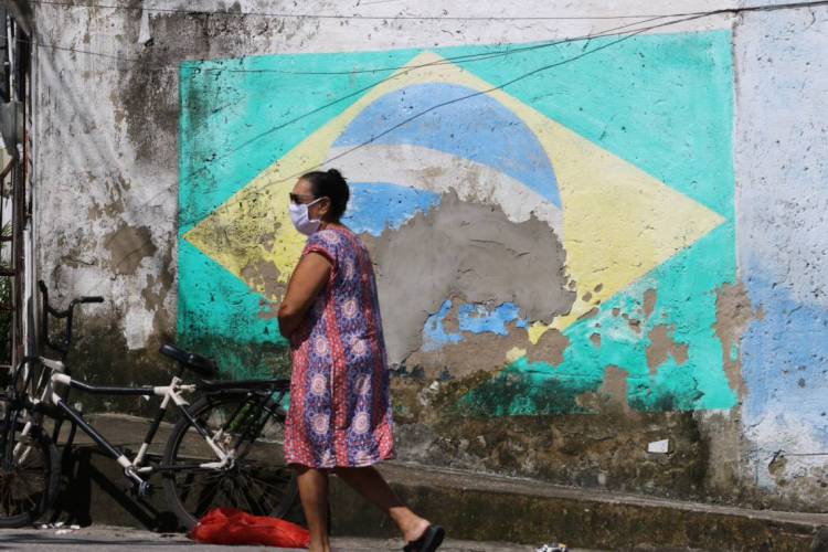 FORTALEZA, CE, BRASIL, 23.04.2020: Movimentação de pessoas nas periferias em época de Coronavírus. Bairro Barra do Ceará.  (Fotos: Fabio Lima/O POVO)