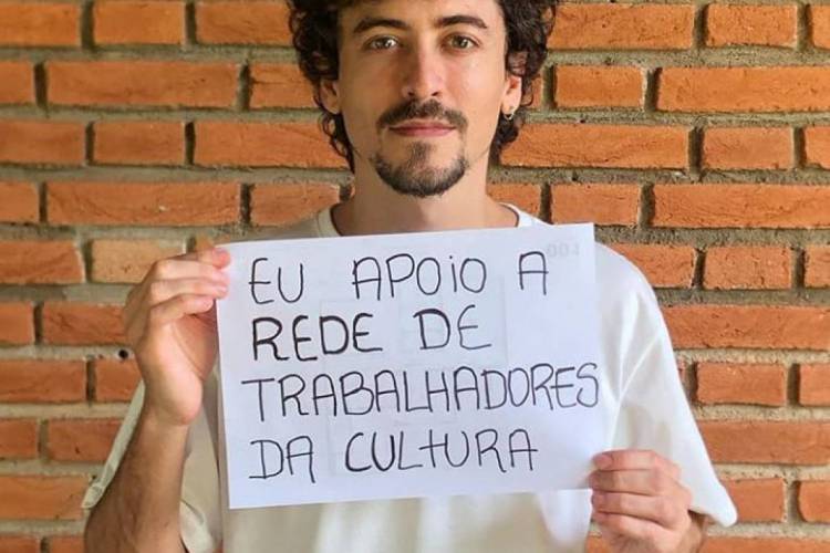 Pessoas estão se mobilizando nas redes sociais em apoio aos trabalhadores da cultura