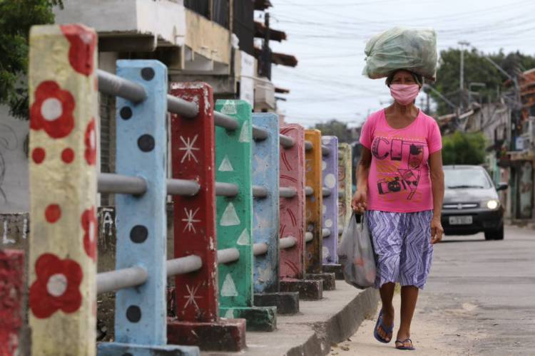 ￼LETALIDADE entre mulheres é de 5,4% e chega a 8,2% entre homens